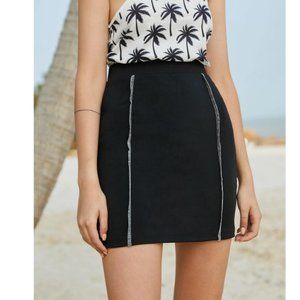 Black & white stitch ribbed mini skirt Size Large 8/10